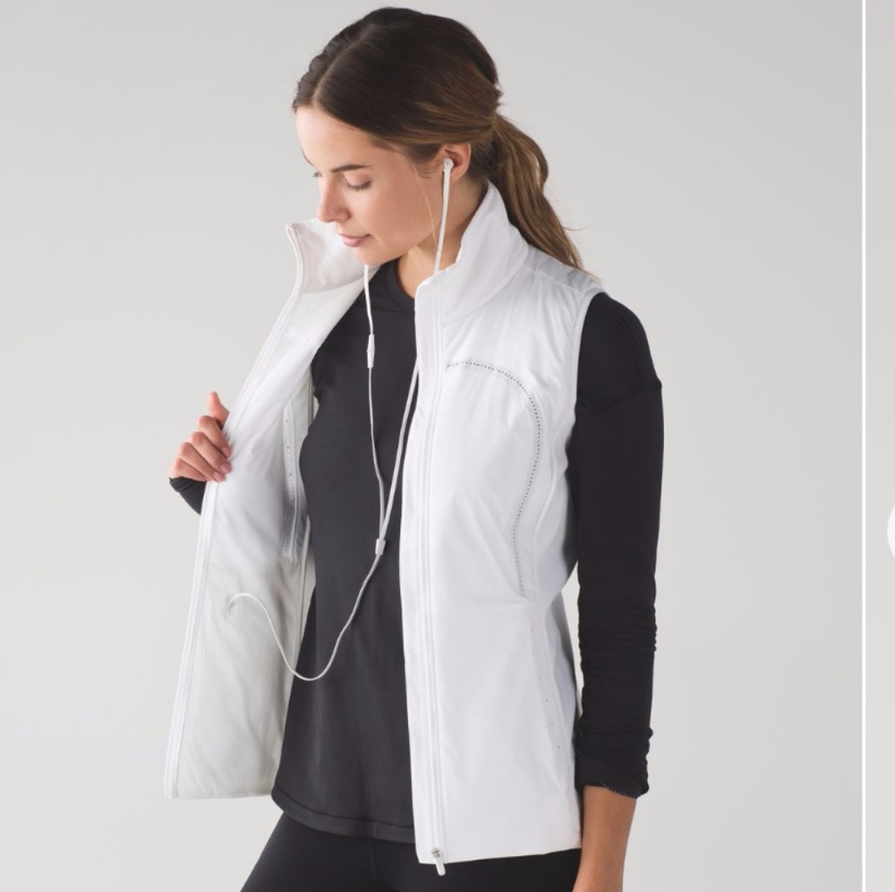 Lululemon Run For Cold Vest 8 Pale Pink
